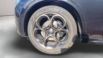 Image véhicule  Alfa Romeo STELVIO (10)