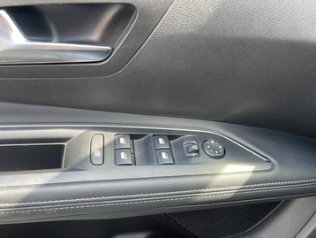 Image véhicule  Peugeot 5008 (18)