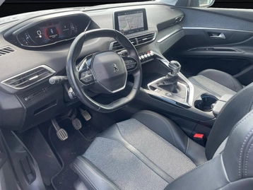 Image véhicule  Peugeot 5008 (11)