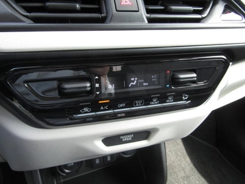 Image véhicule  Suzuki SWIFT (5)