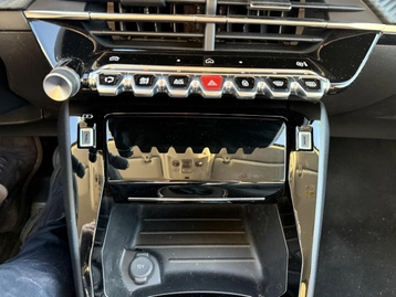 Image véhicule  Peugeot 208 (29)