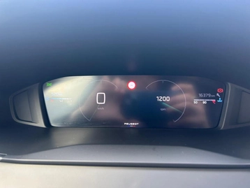 Image véhicule  Peugeot 208 (22)