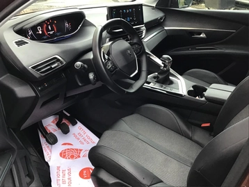 Image véhicule  Peugeot 5008 (17)