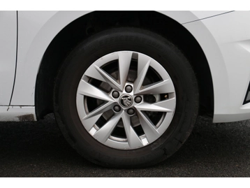Image véhicule  Skoda FABIA (13)