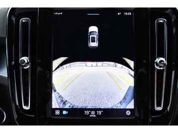 Image véhicule  Volvo XC40 (25)