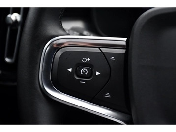 Image véhicule  Volvo XC40 (13)