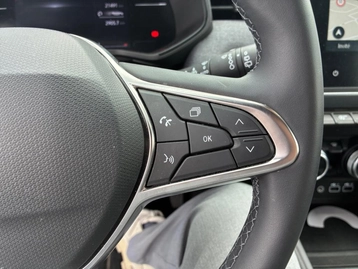 Image véhicule  Renault CLIO (23)