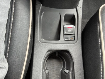 Image véhicule  Renault CLIO (35)