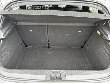 Image véhicule  Renault CLIO (38)