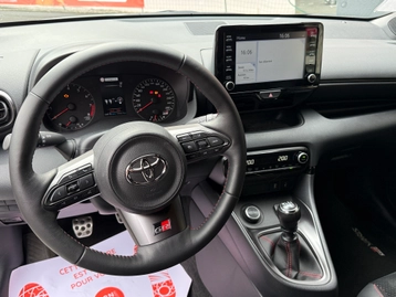 Image véhicule  Toyota YARIS (15)