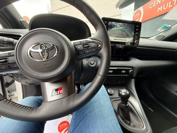 Image véhicule  Toyota YARIS (22)