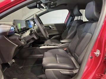 Image véhicule  Renault CLIO (48)