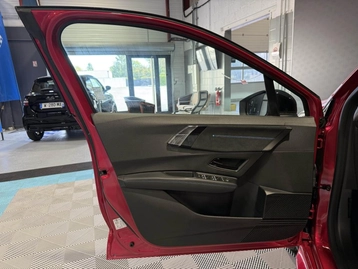 Image véhicule  Renault CLIO (45)