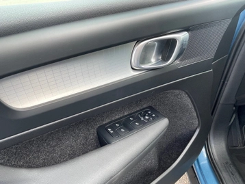 Image véhicule  Volvo XC40 (24)