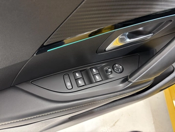 Image véhicule  Peugeot 208 (8)
