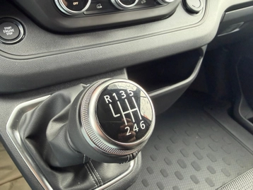 Image véhicule  Renault TRAFIC (16)