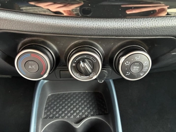 Image véhicule  Toyota AYGO X (33)