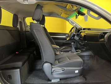 Image véhicule  Toyota Hilux (7)