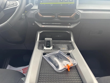 Image véhicule  Dacia BIGSTER (32)