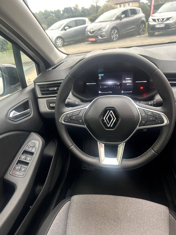 Image véhicule  Renault CLIO (13)