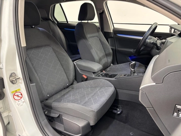 Image véhicule  Volkswagen GOLF (28)