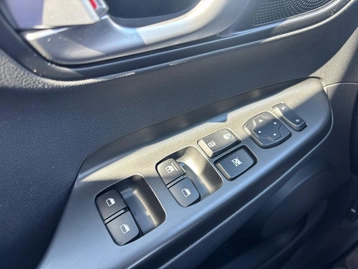 Image véhicule  Hyundai KONA (19)