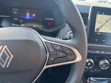 Image véhicule  Renault CLIO (25)