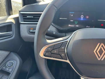Image véhicule  Renault CLIO (24)