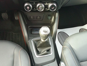 Image véhicule Dacia DUSTER (24) Image véhicule Dacia DUSTER (24)