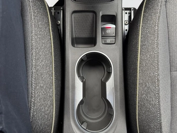 Image véhicule  Renault CAPTUR (32)