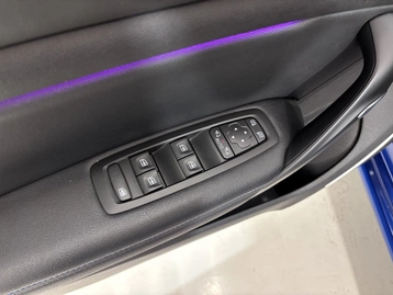 Image véhicule  Renault MEGANE IV ESTATE (8)