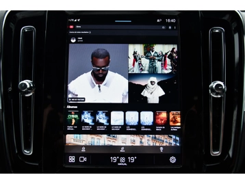 Image véhicule  Volvo XC40 (30)