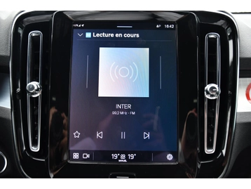 Image véhicule  Volvo XC40 (32)