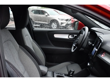 Image véhicule  Volvo XC40 (18)