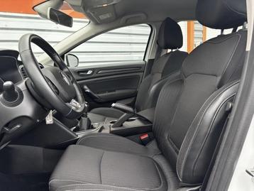 Image véhicule  Renault MEGANE ESTATE (3)