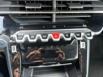 Image véhicule  Peugeot 208 (26)