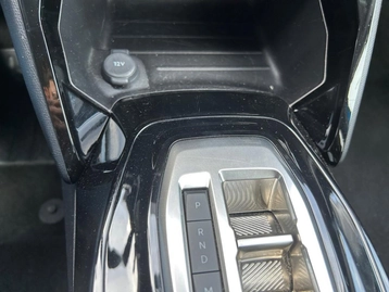 Image véhicule  Peugeot 208 (30)