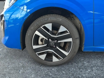 Image véhicule  Peugeot 208 (13)