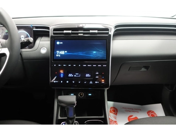 Image véhicule Hyundai TUCSON (19) Image véhicule Hyundai TUCSON (19)