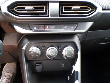 Image véhicule  Dacia SANDERO (17)