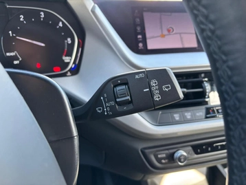 Image véhicule BMW SÉRIE 1 (15) Image véhicule BMW SÉRIE 1 (15)