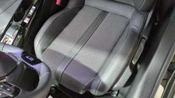 Image véhicule  Peugeot 208 (10)