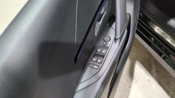 Image véhicule  Peugeot 208 (9)