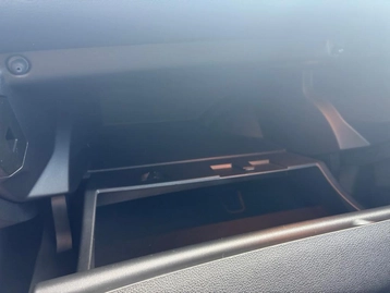Image véhicule  Renault MEGANE (37)