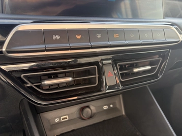 Image véhicule  MG MG3 (16)