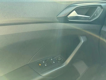 Image véhicule  Volkswagen T-CROSS (18)