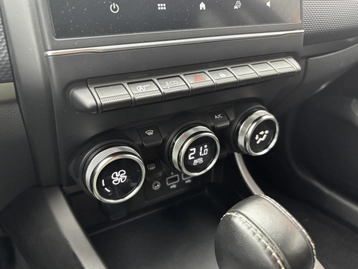 Image véhicule  Renault ARKANA (24)