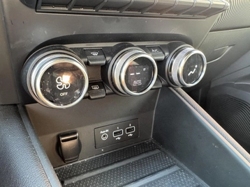 Image véhicule  Renault CAPTUR (14)