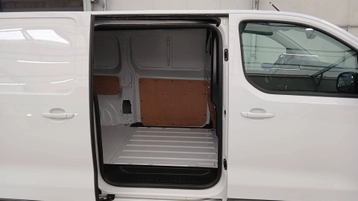 Image véhicule  Peugeot EXPERT (8)