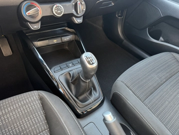 Image véhicule  Kia STONIC (15)